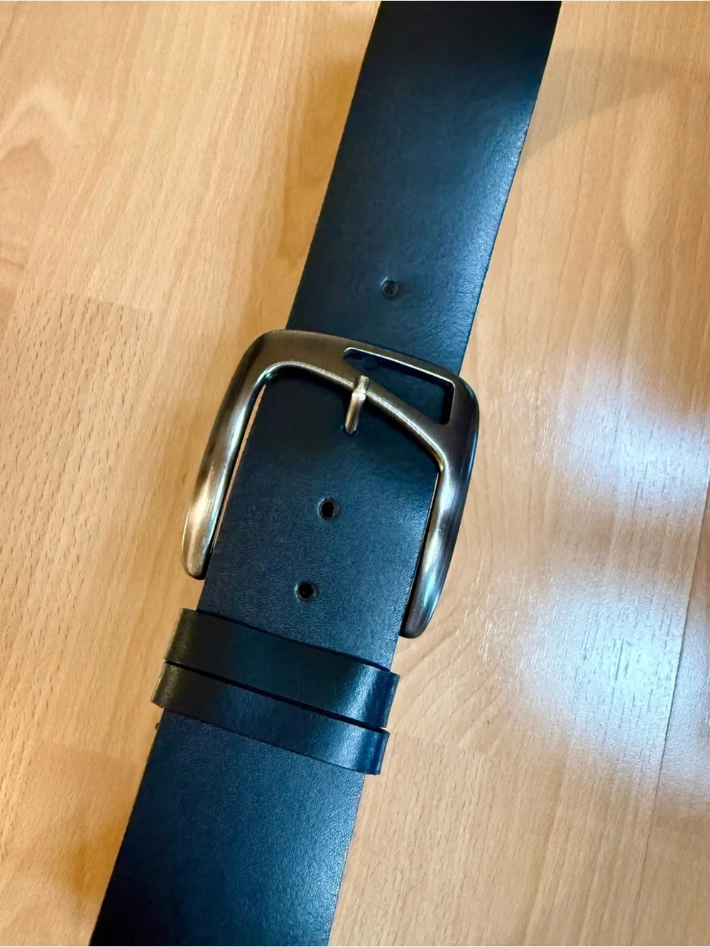 United Colors of Benetton Classic Black Leather Belt with Brushed Silver Buckle